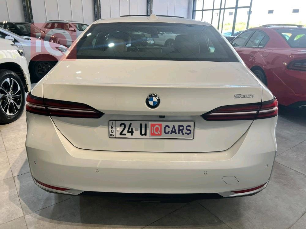 بی ئێم دەبڵیو سیریەس 5